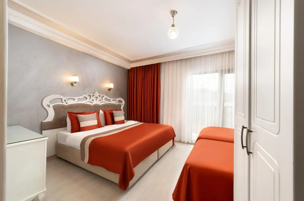 Deluxe Newport Hotel - Old City