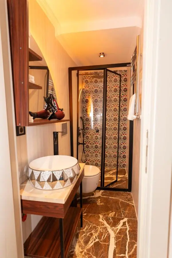 THE MUA LUXURY HOMEs