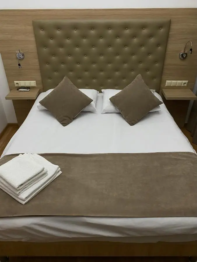 Hotel Varios