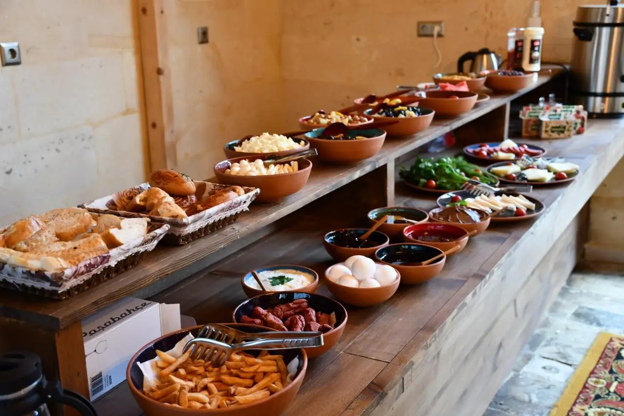 Larissa Cave Hotel
