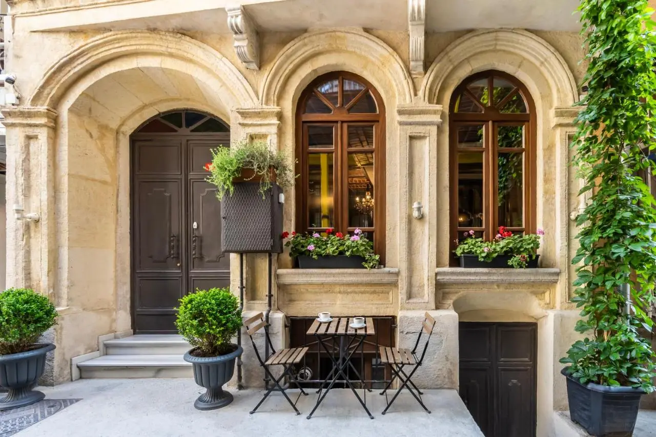 PeraNox Boutique Hotel
