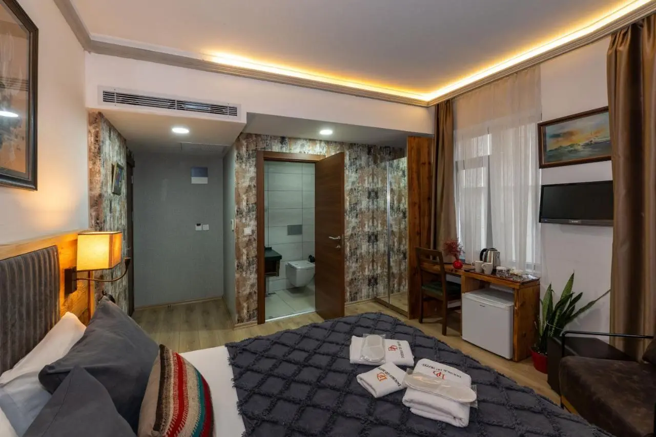Double DD Hotel