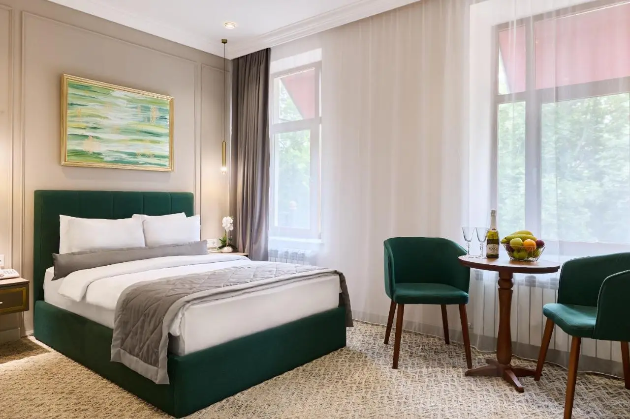 Maestro Address Hotel