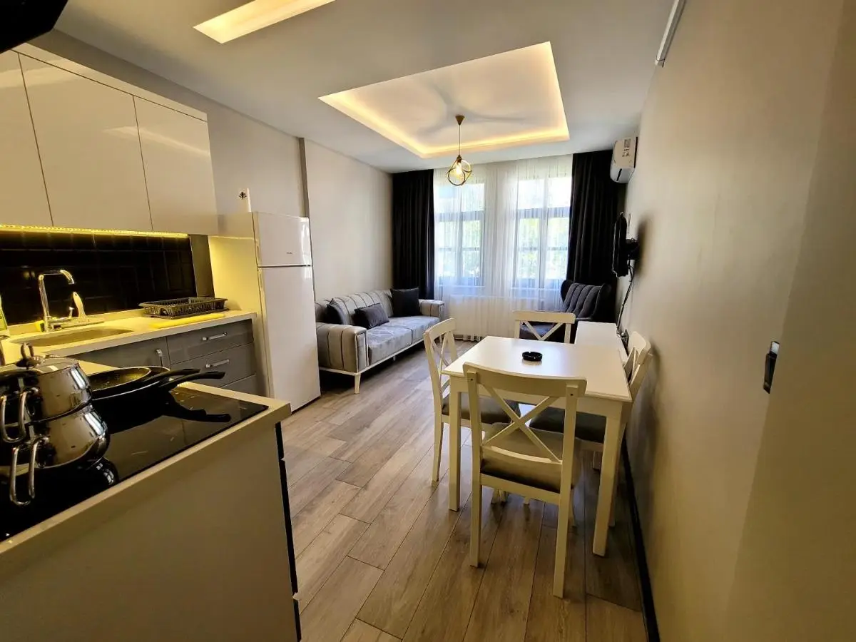 Levent Apart
