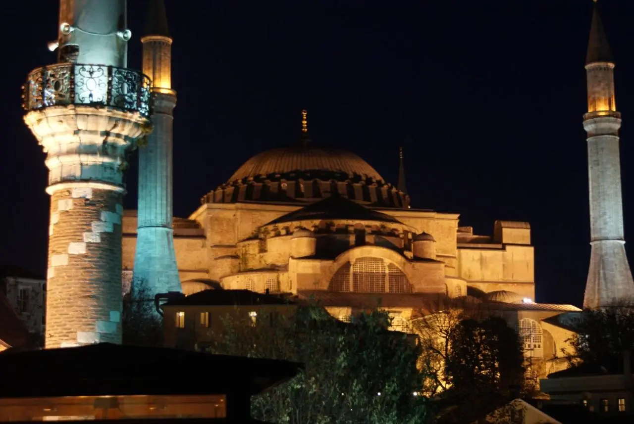 Modern Sultan Hotel