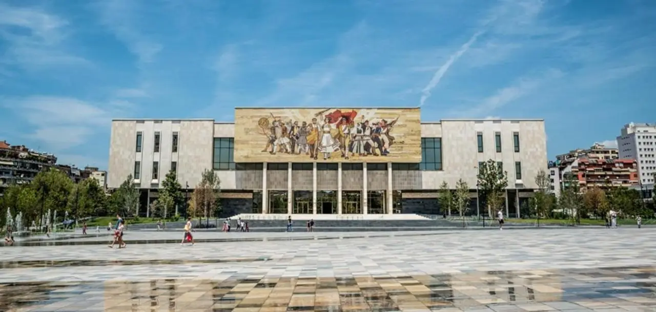Hotel Pik Loti