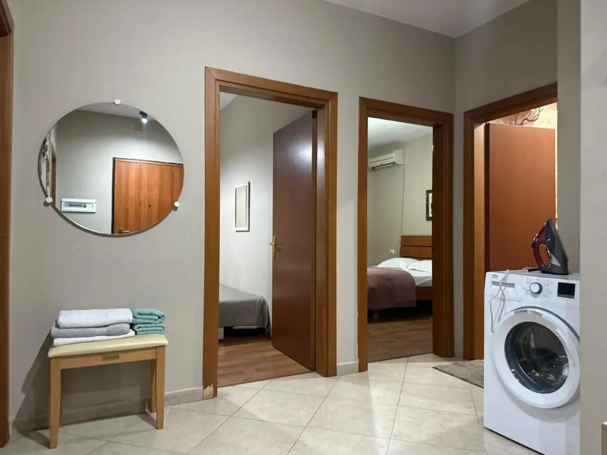 Turdiu center apart