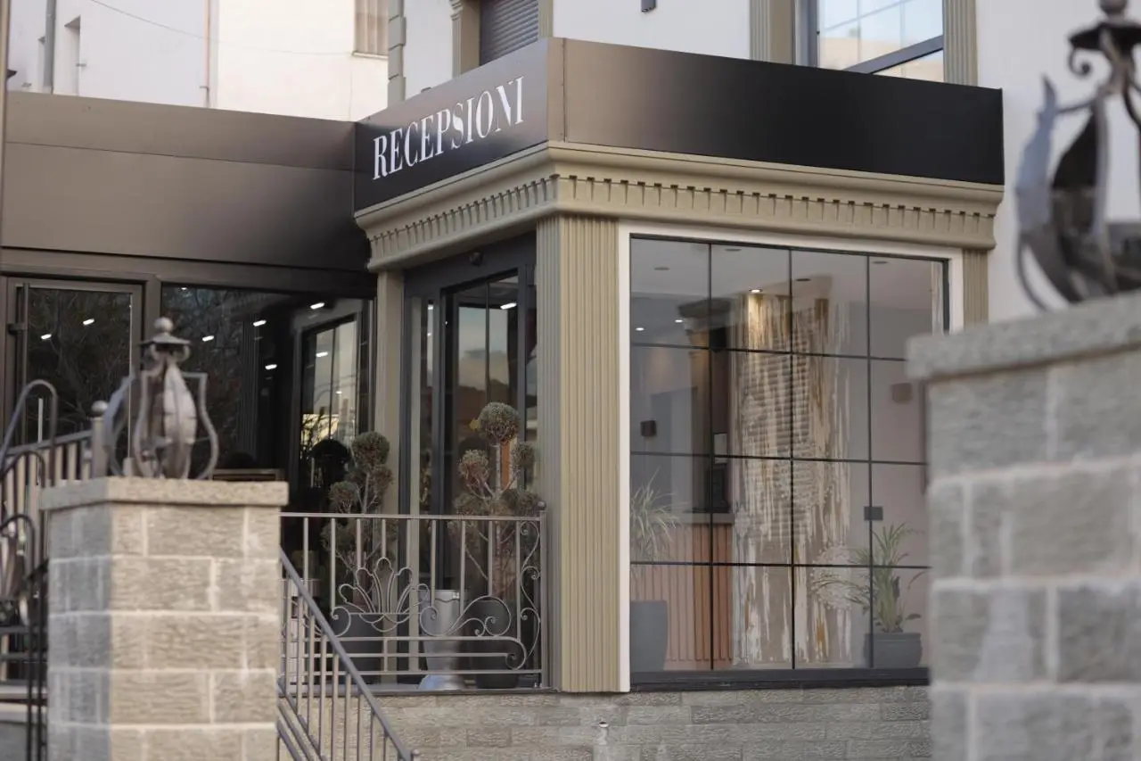 Resiidence Inn Hotel Tirana