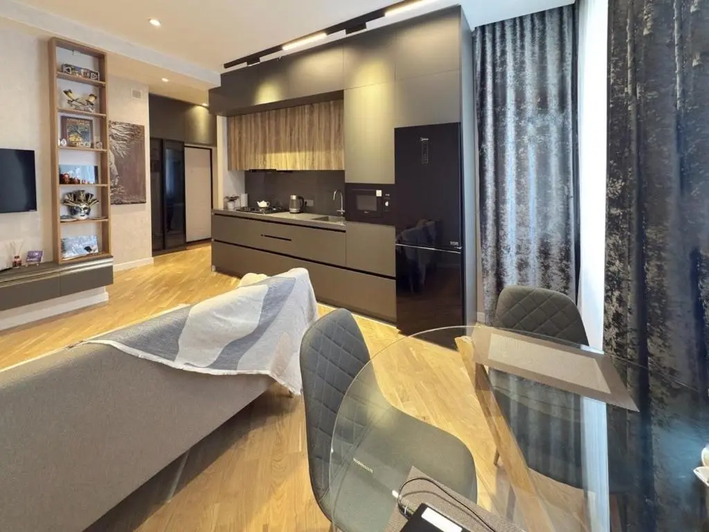 City Style & Timeless Comfort in Baku! Avant-17