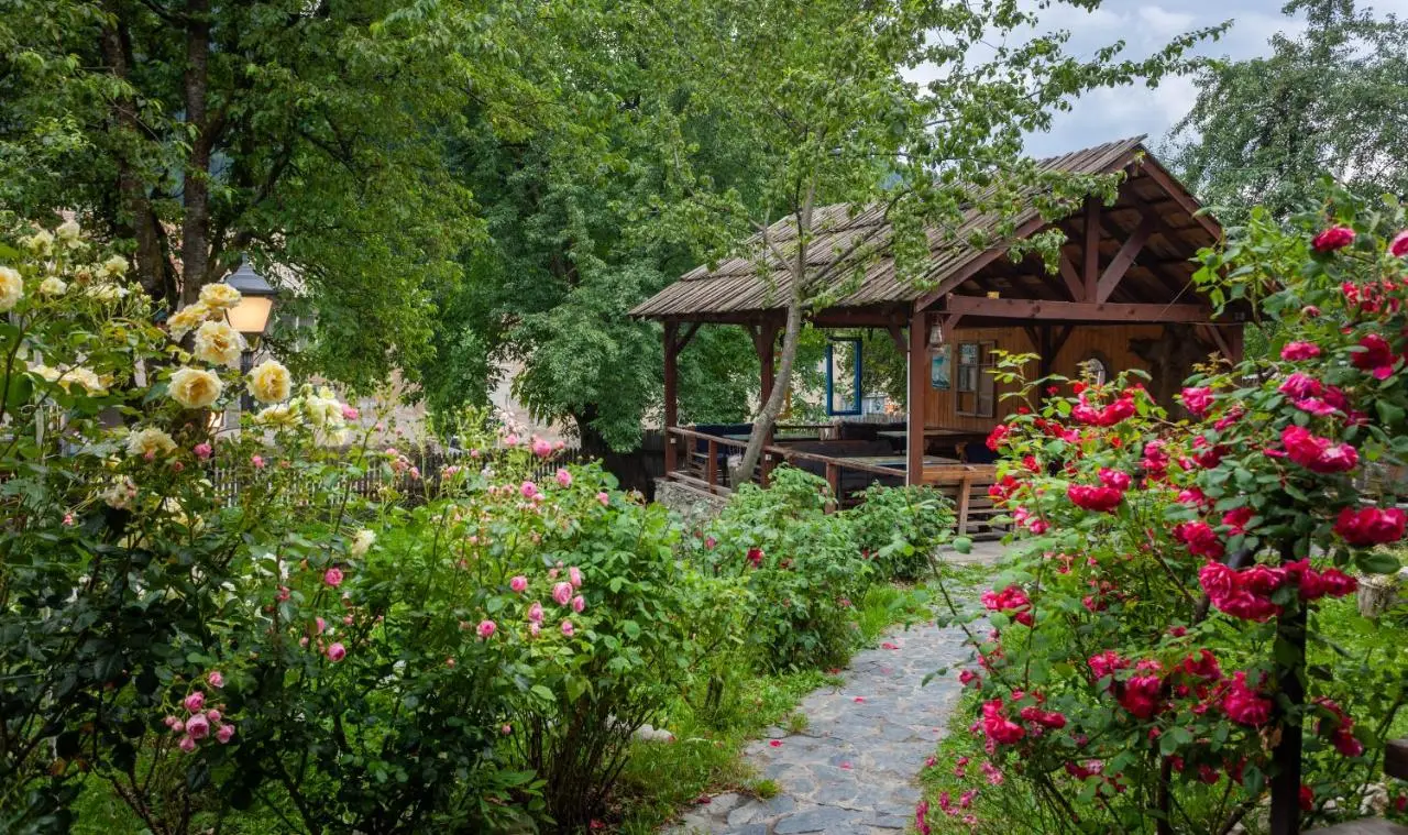 Villa Mestia Hotel