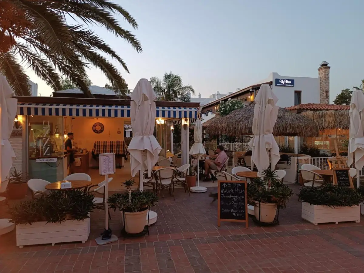 UzHan Beach Hotel