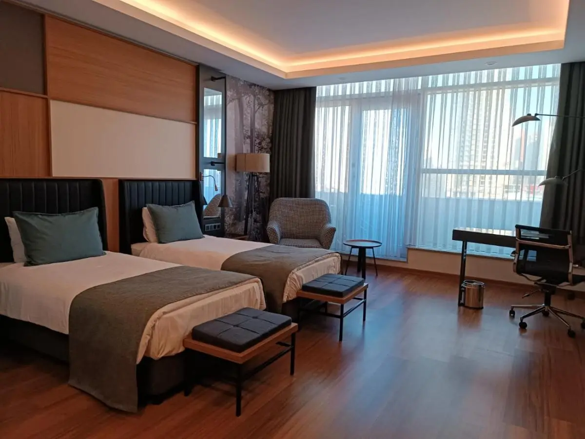 Expoist Hotel