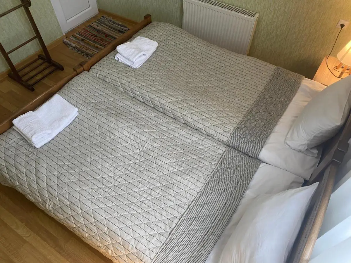 Hillside Guesthouse