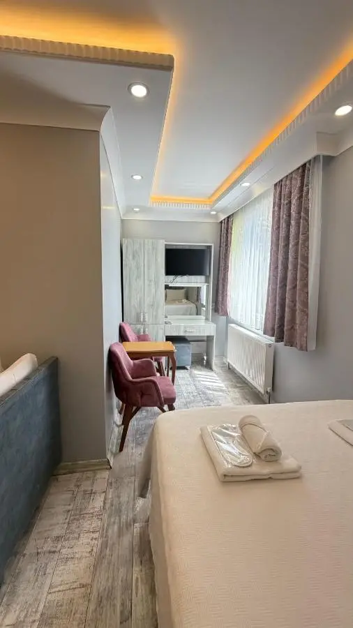 VERSECA HOTEL