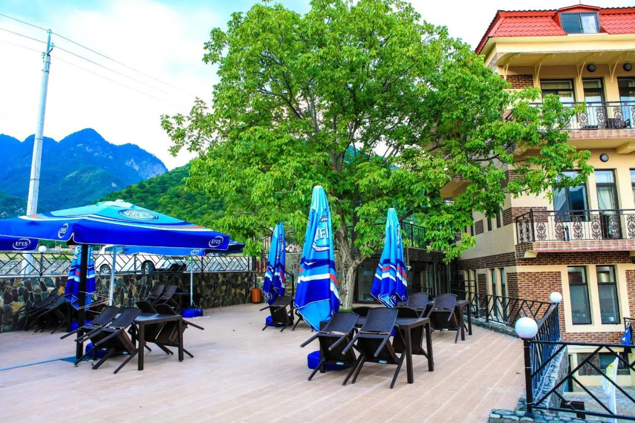 Bergs Hotel And Restaurant