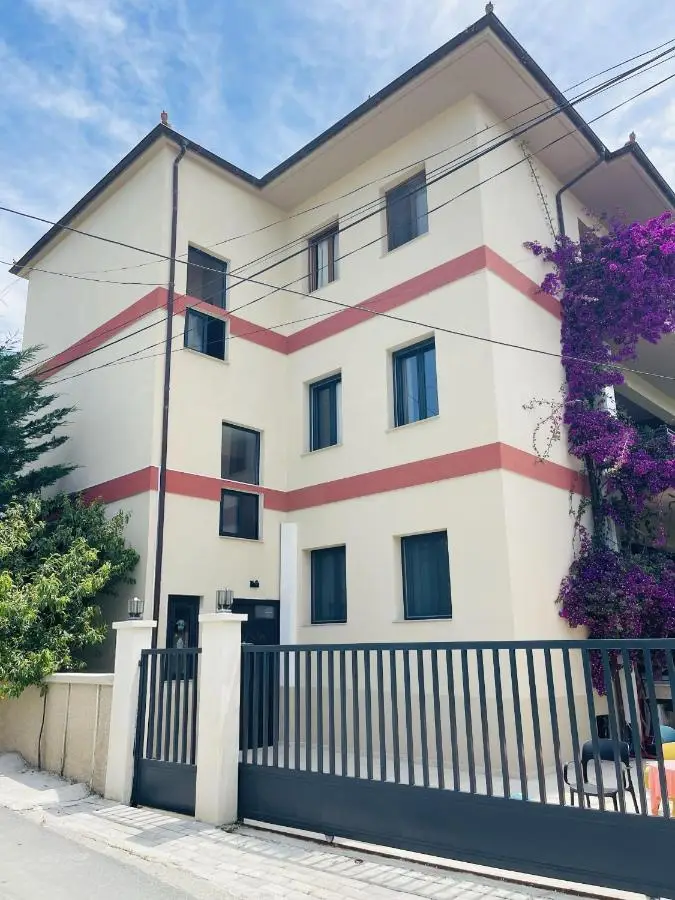 Olivium Rooms
