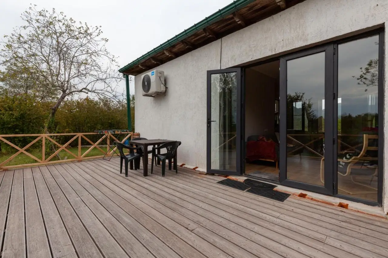 Renovated 3-bedroom House in Nature - Iskia Estate