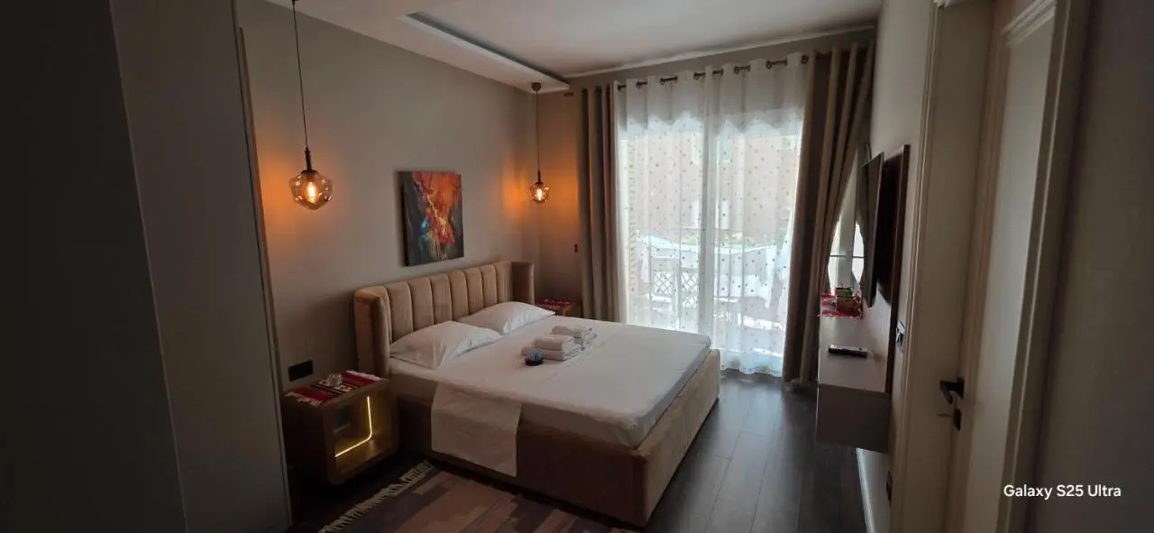Central Deluxe Apartment