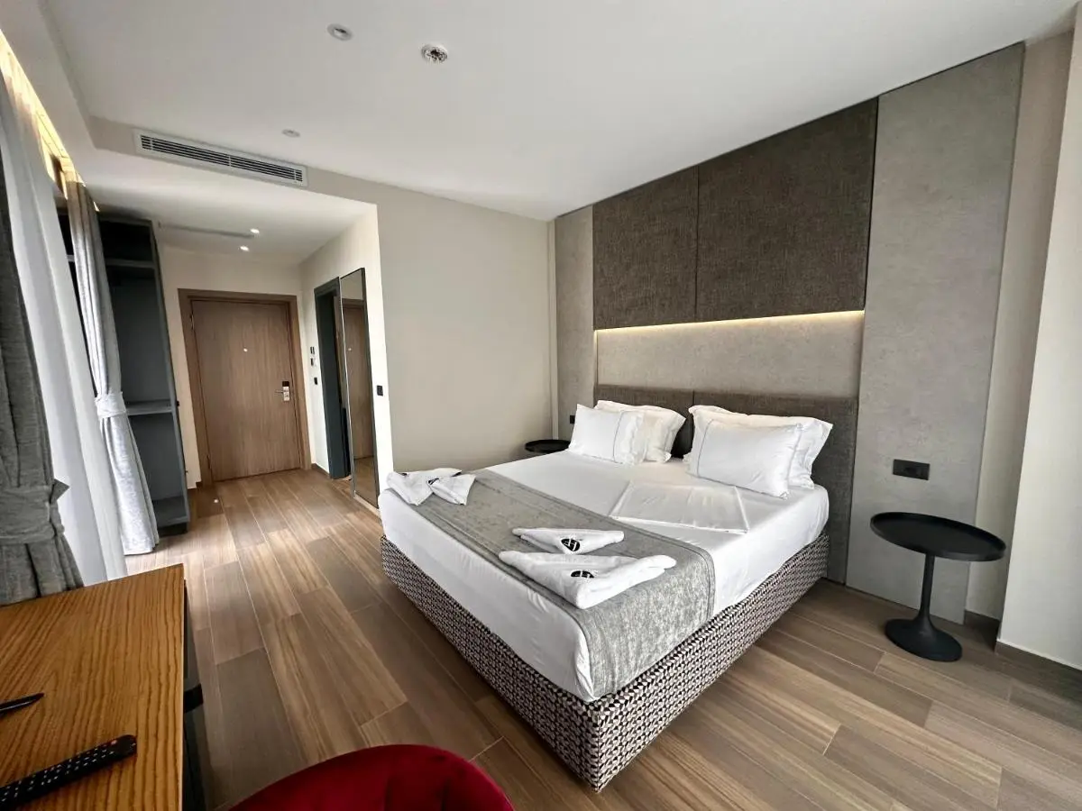 Frojd Kune Resort & Beach Hotel