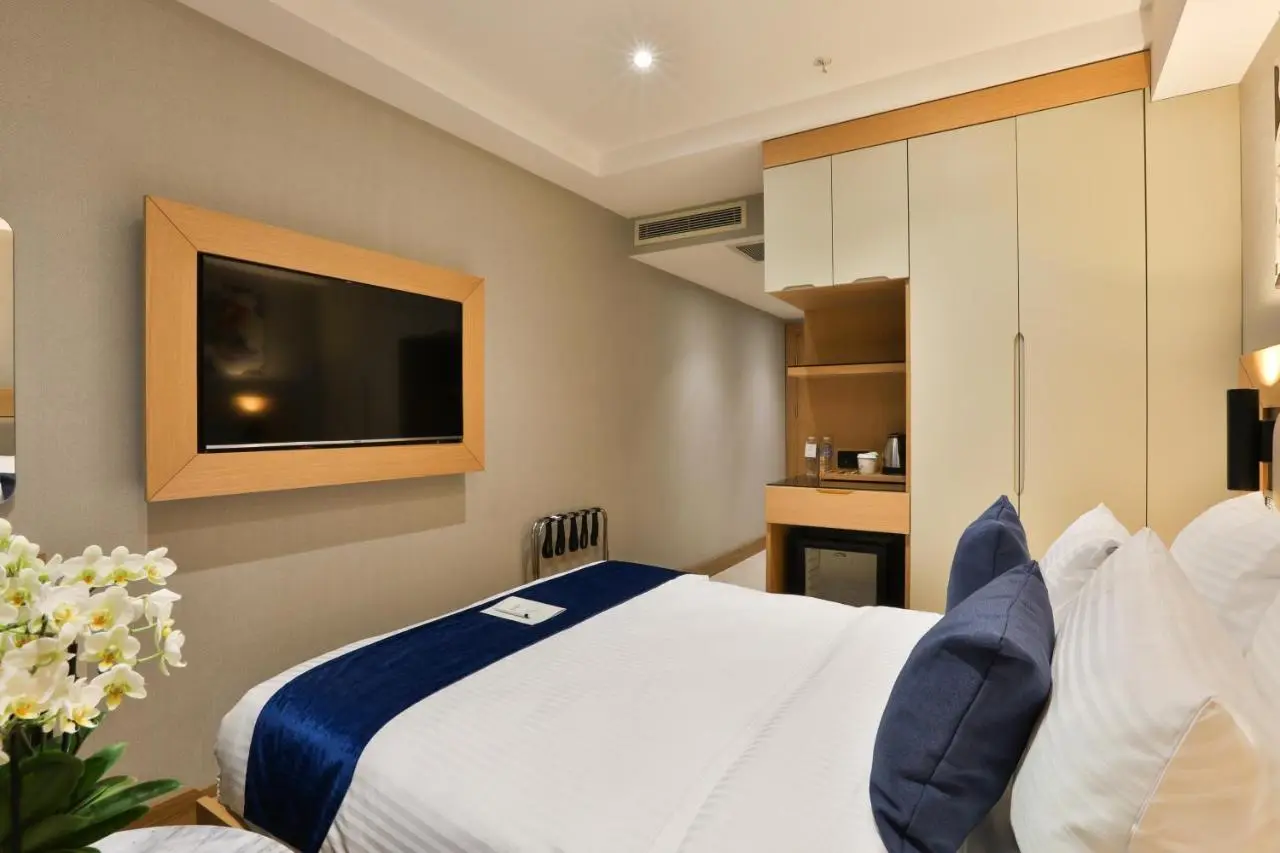 Istanbul Taksim Pera Star Hotel - Istiklal Street