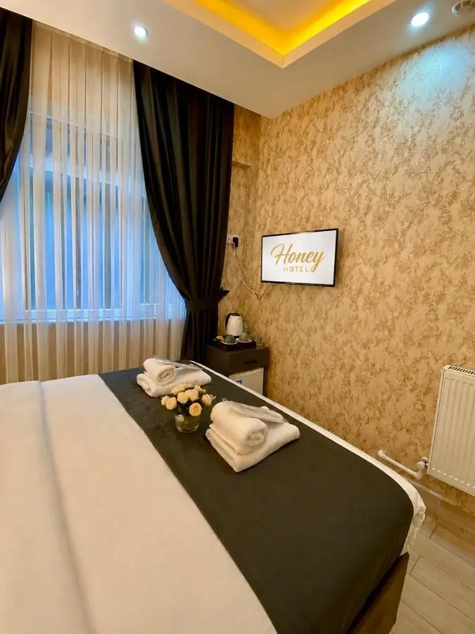 Honey Hotel