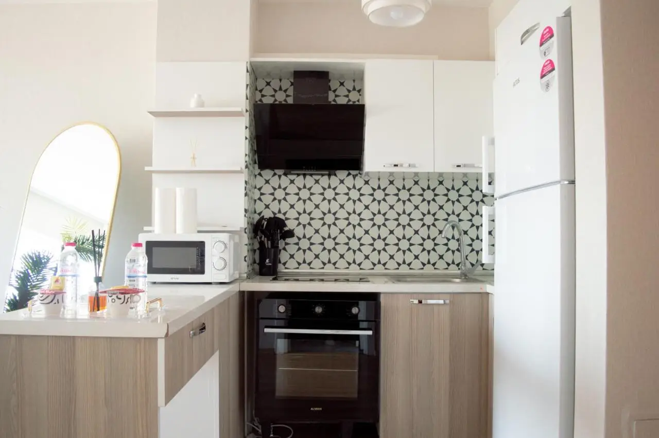 Luxe Suite AI28