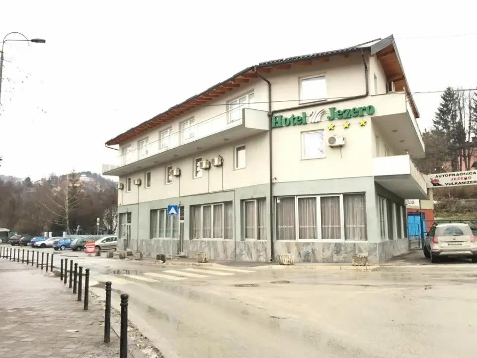 Hotel Jezero