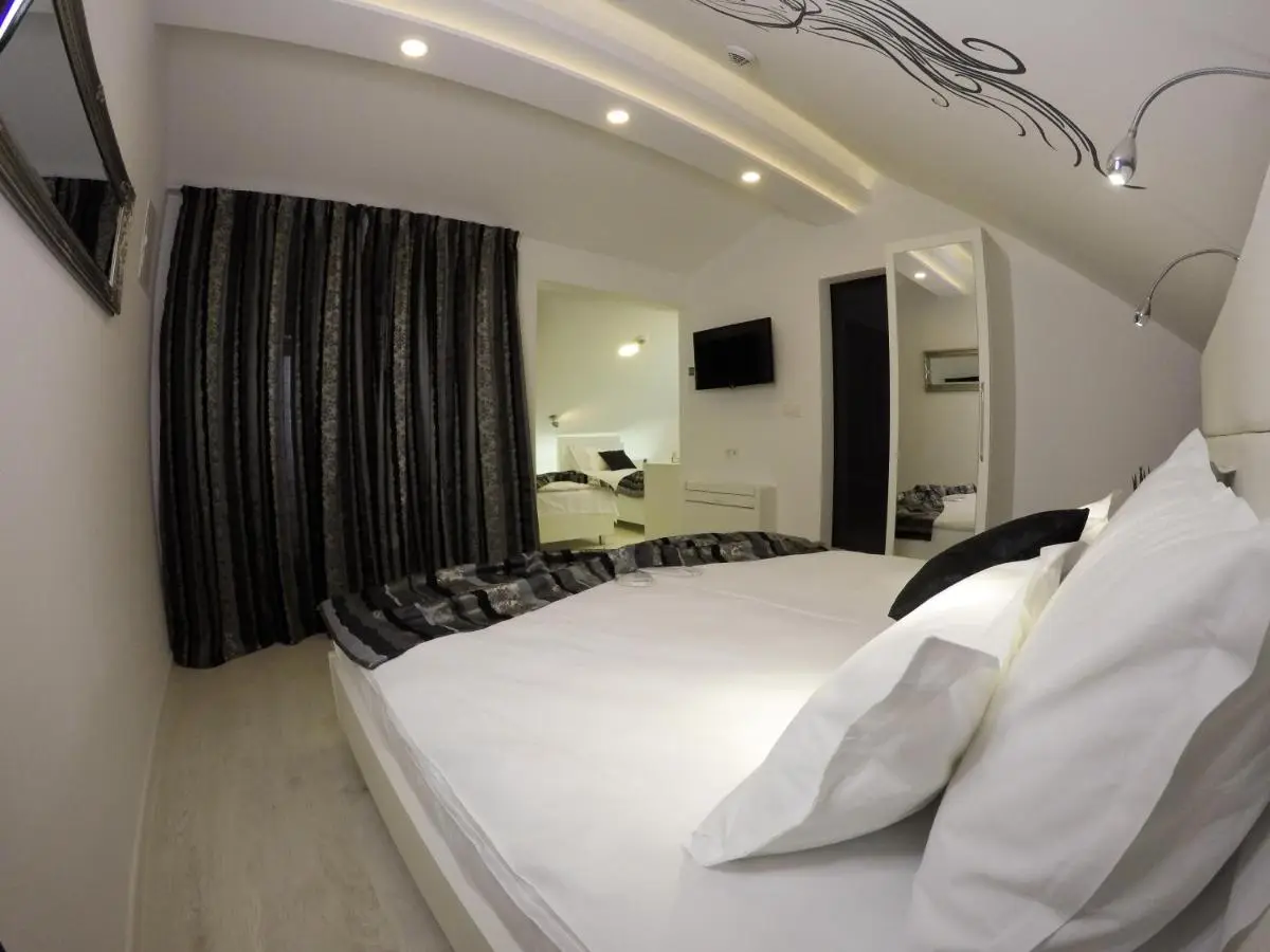 Rooms Villa Downtown