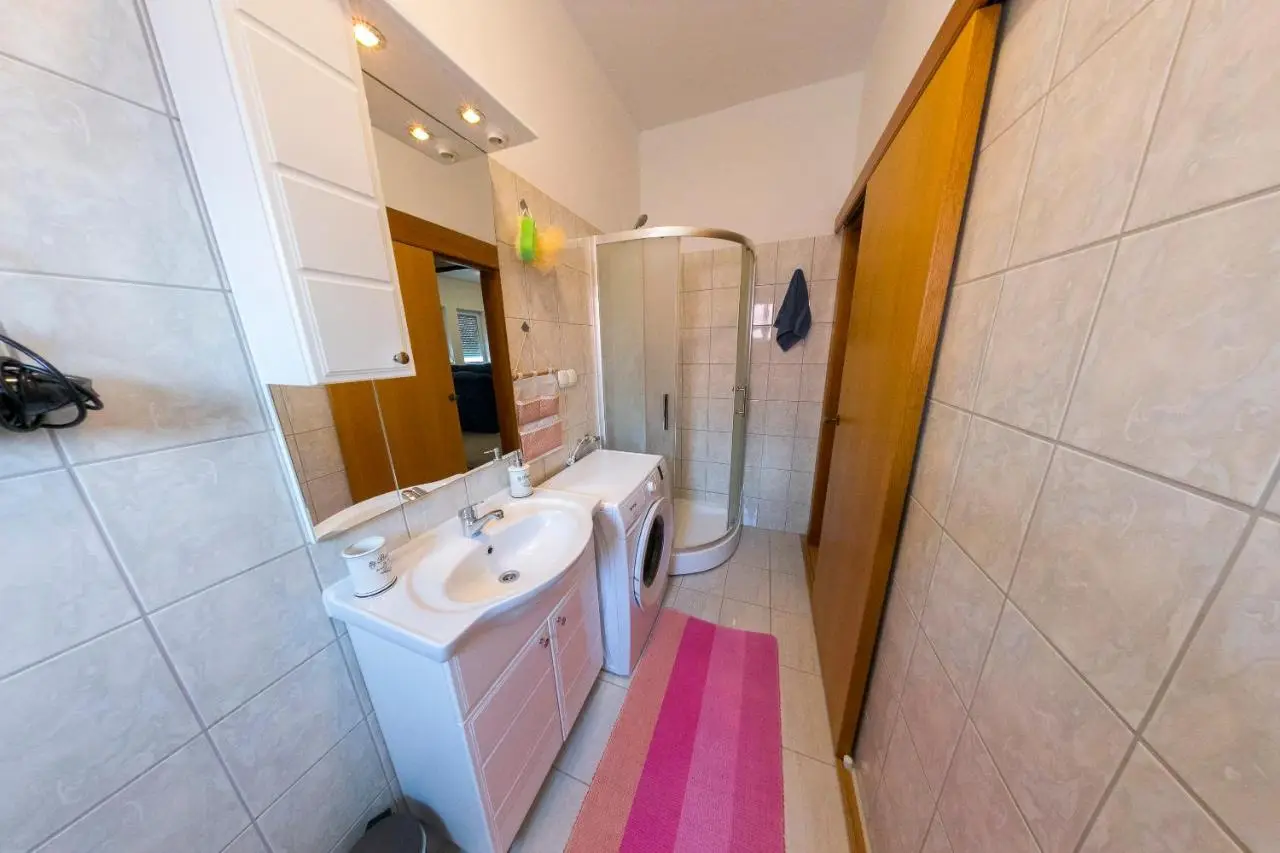 APARTMAN NAAJ