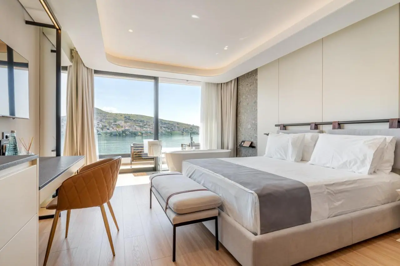 AlYACHT Premium Hotel