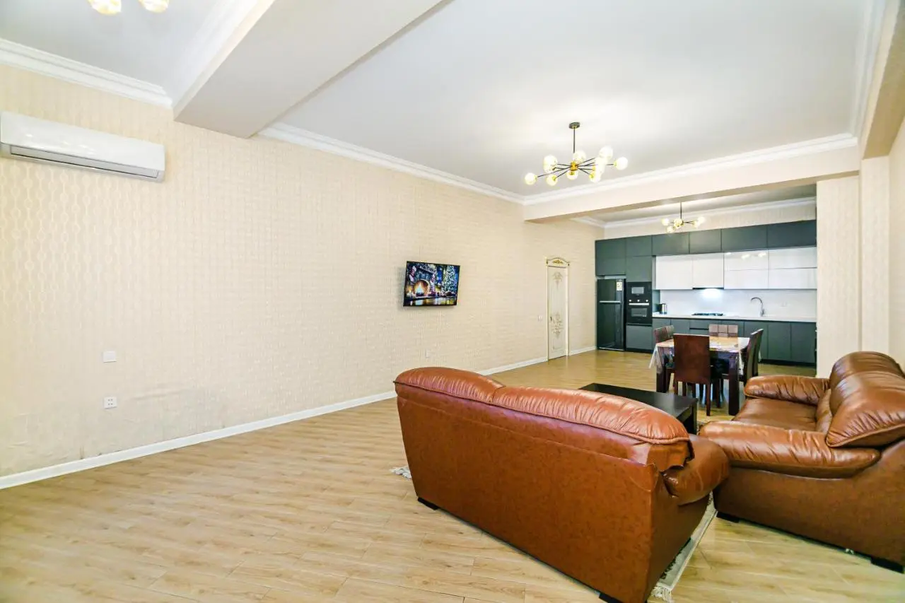 PILOT Luxury Apartment in Nizami street