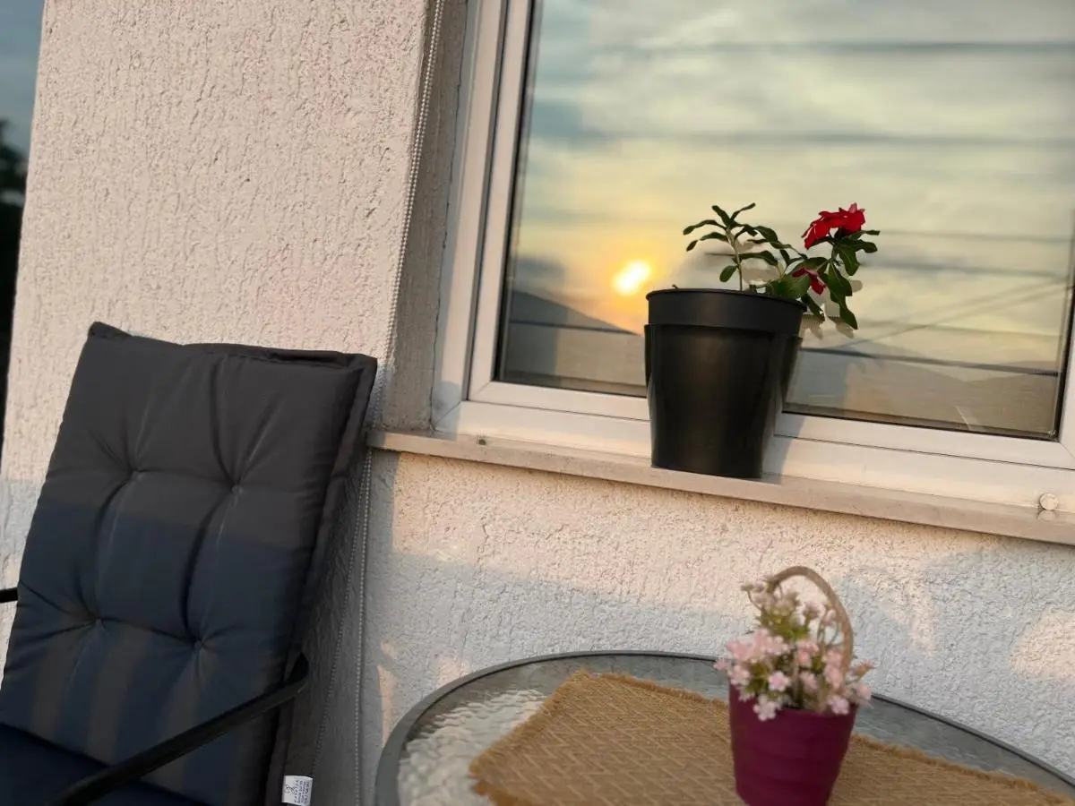Farah Apartment