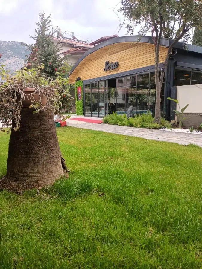 Vira Suites Hotel