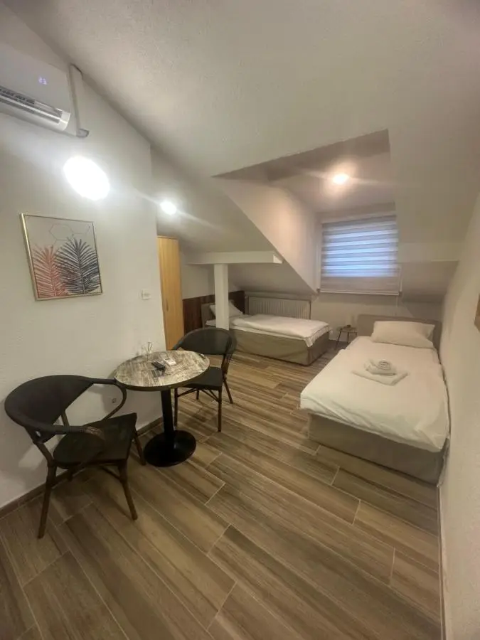 Hotel Piramida Sunca