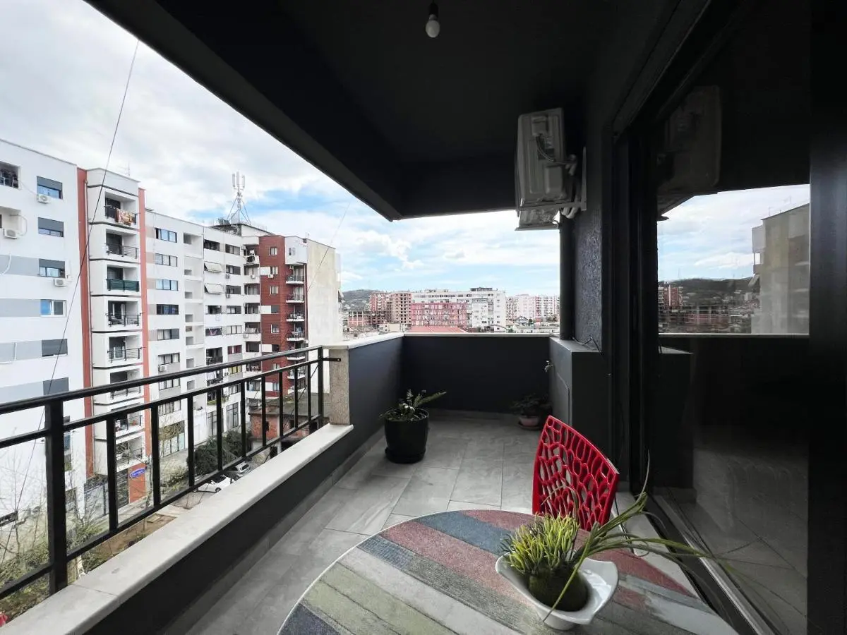 B2 Apartment