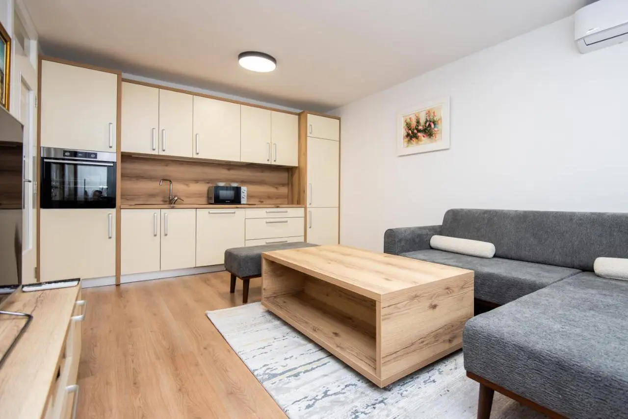 Lelas Apartments - free parking