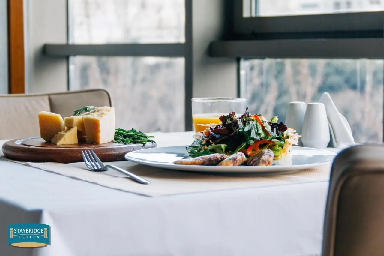Parkside Hotel & Apartments