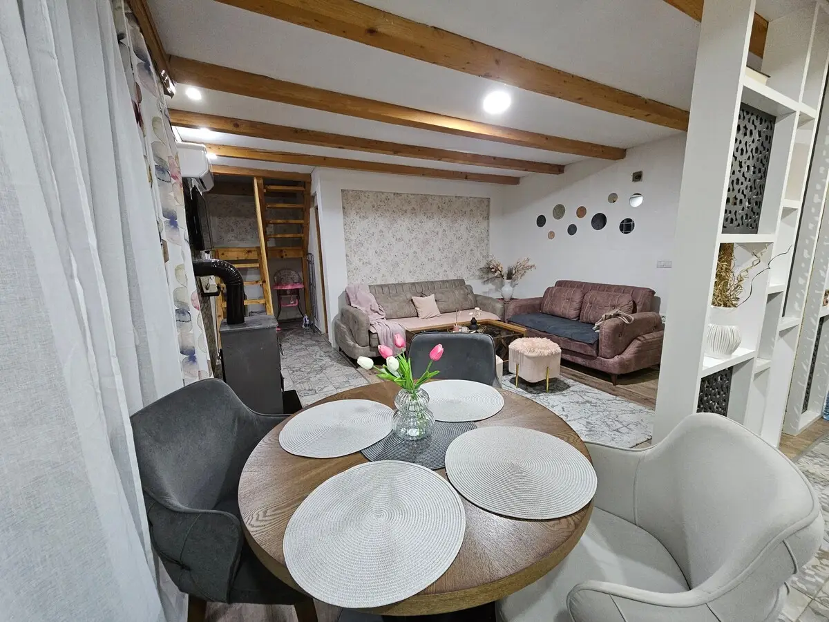 Mountain House Brutusi 18
Bjelasnica/Trnovo bi