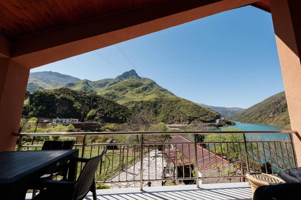koman_lakeview_apartments