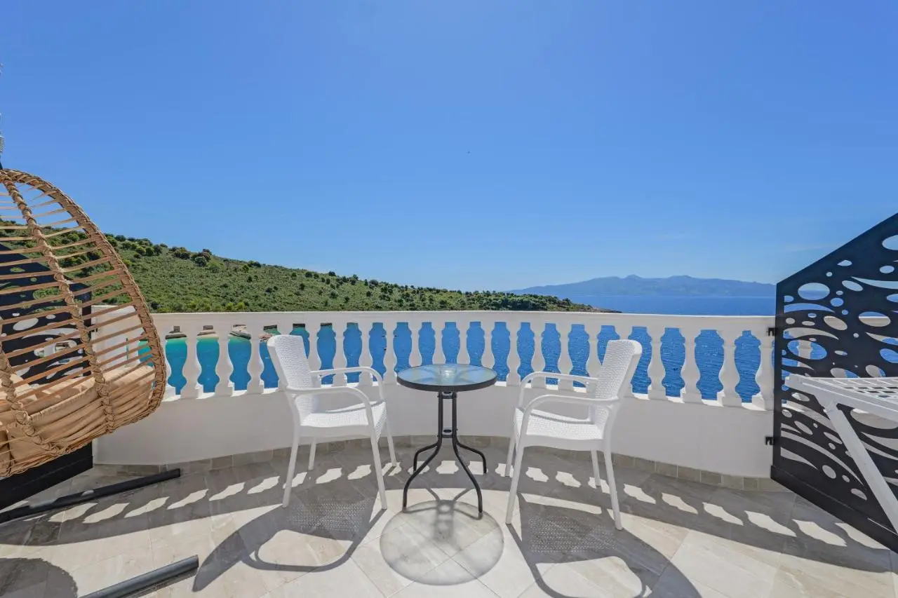Villa Juna Beach