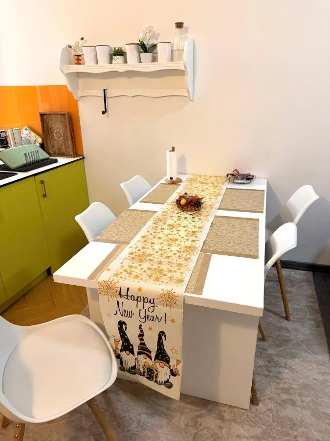Main Street Retreat Apartment with Free Parking