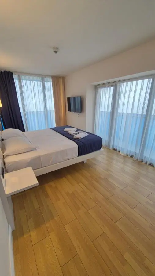 VIP Premium Class Hotel with Sea View R