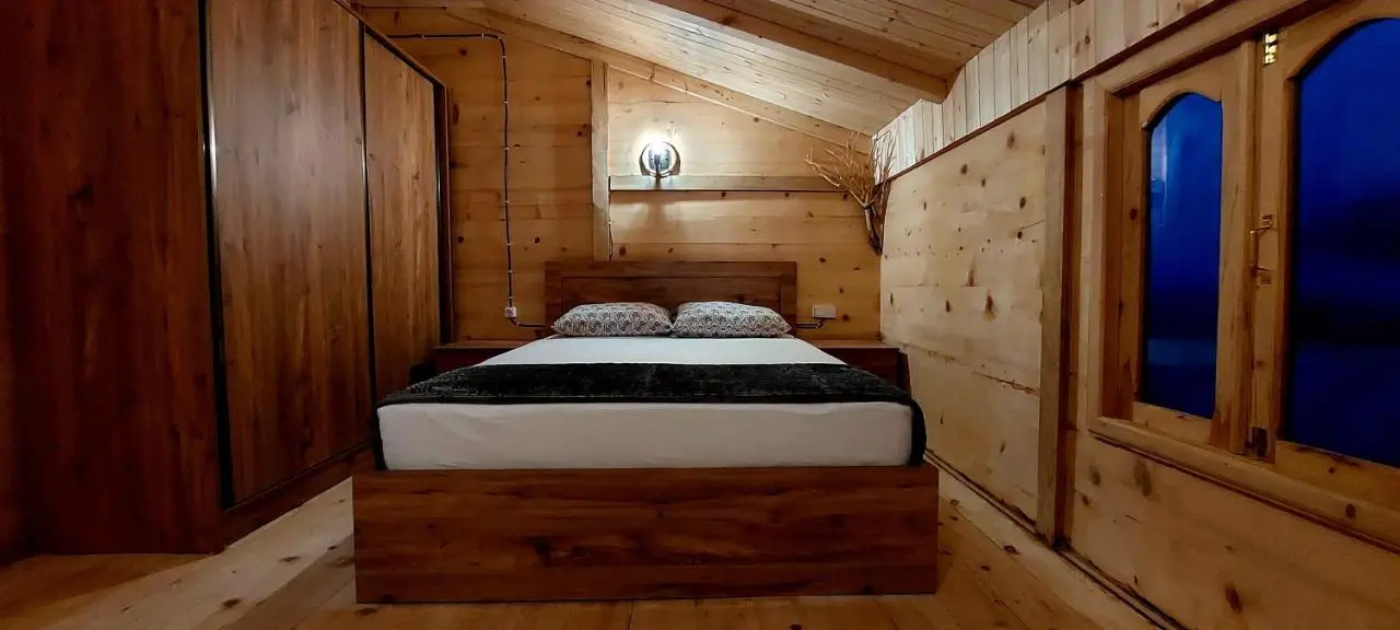 Wooden House Garetke