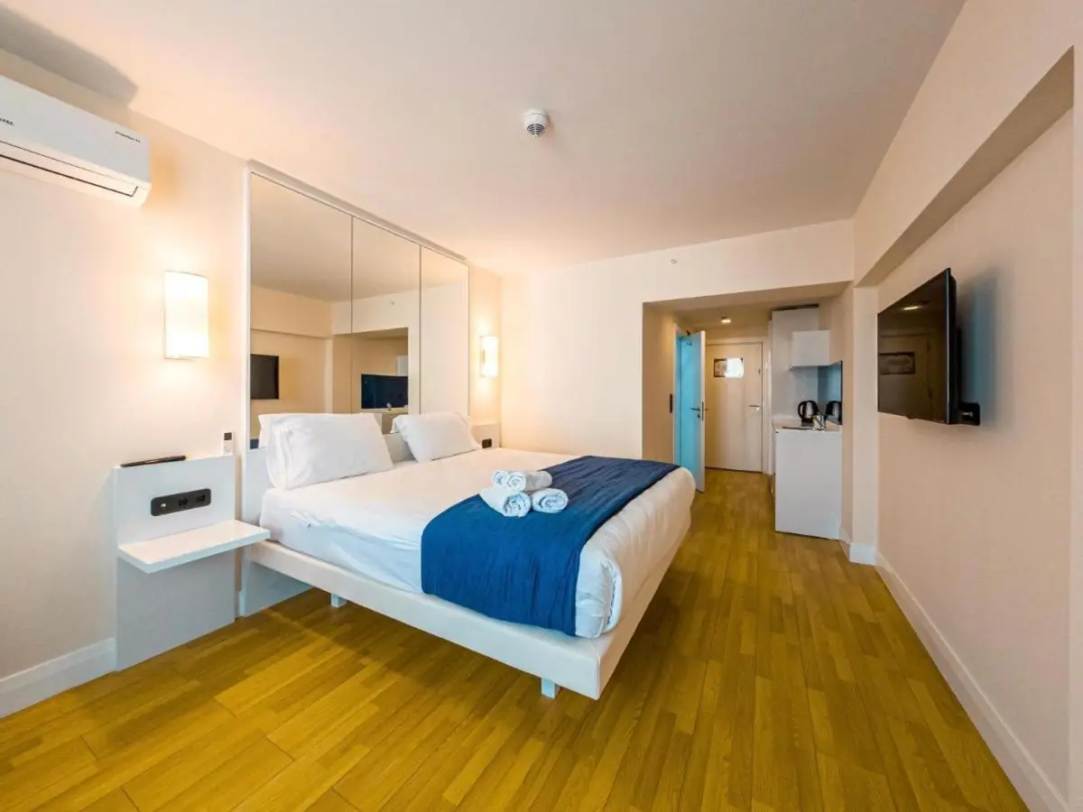 VIP HOTEL Sea view in batumi R