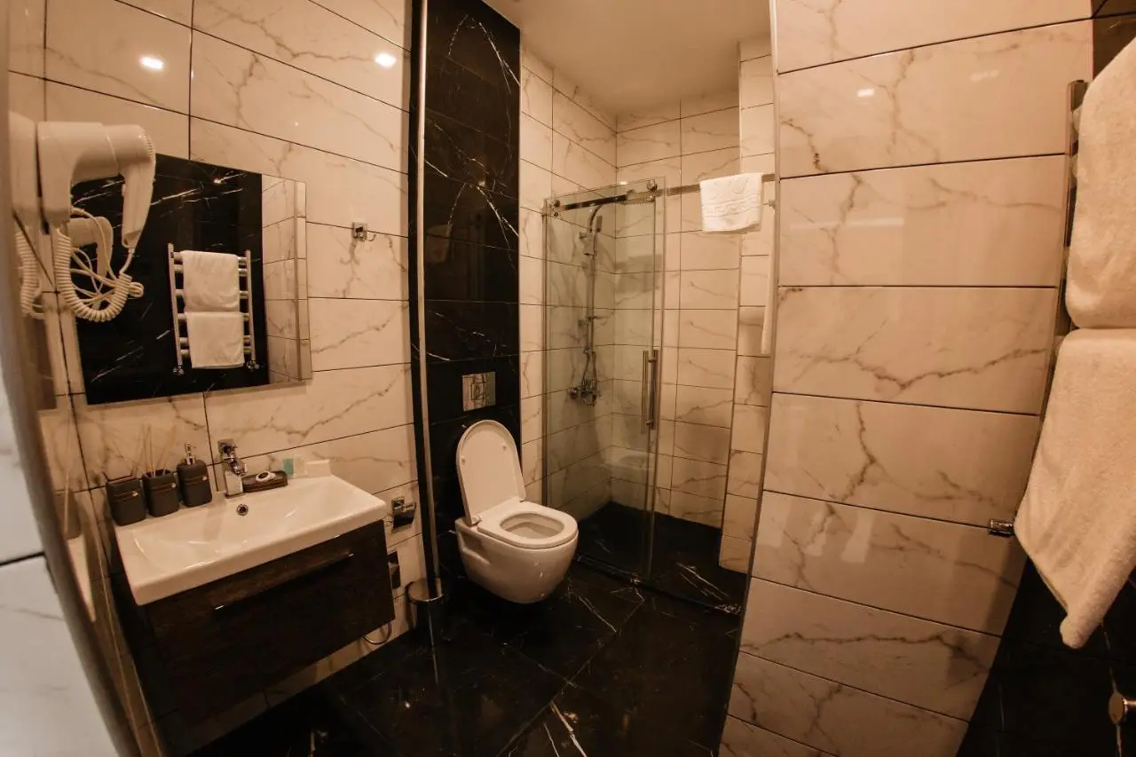 Hillmond Hotel