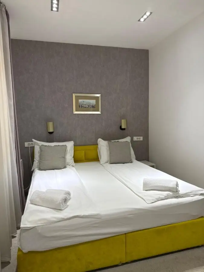 Deluxe Nortel Hotel