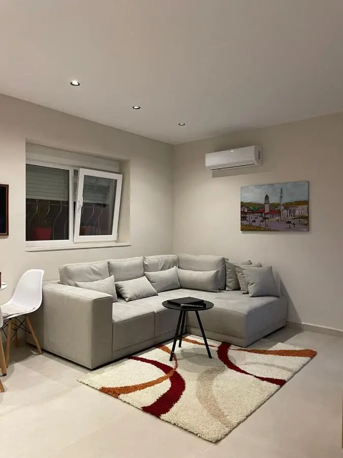 Casa Tirana