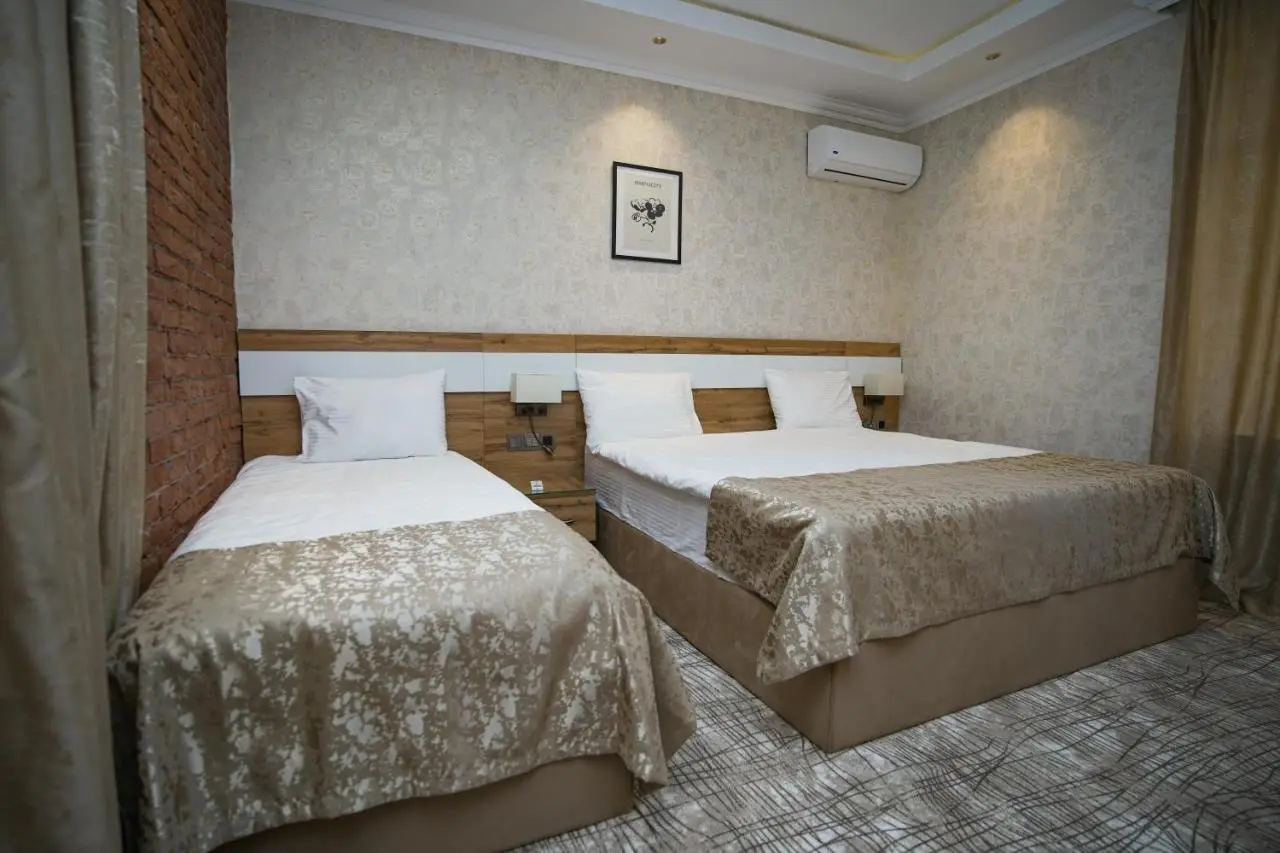 LakeSide Hotel & Spa