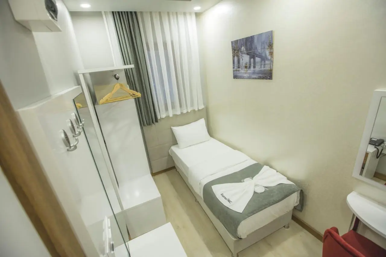 Express İnci Hotel
