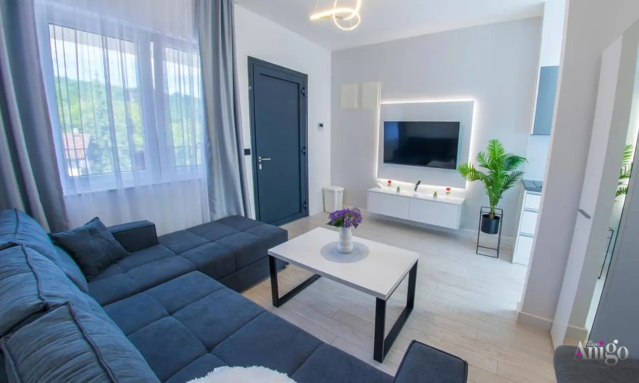 Royal Terrace Apartments